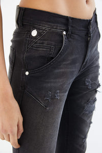 Girlfriend Cut Ripped Jeans - Black 4030